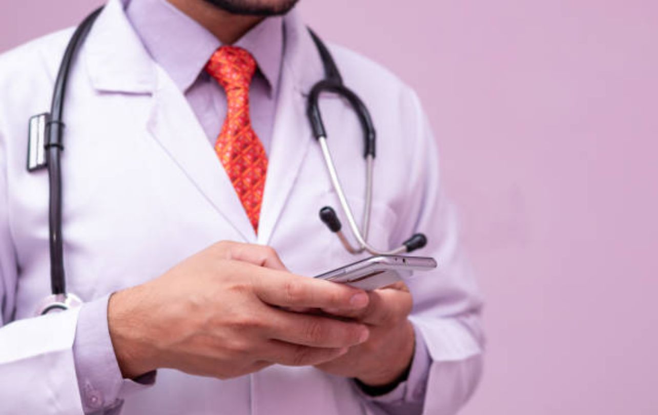 Doctor on call service consultation at home in Trivandrum