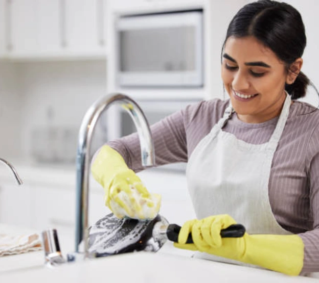 Kitchen deep cleaning service by professional cleaners